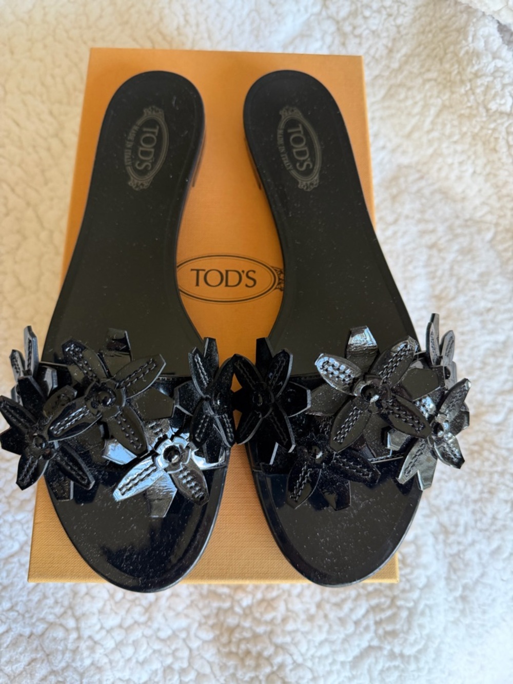 TOD'S Black Patent Floral Slide Sandals